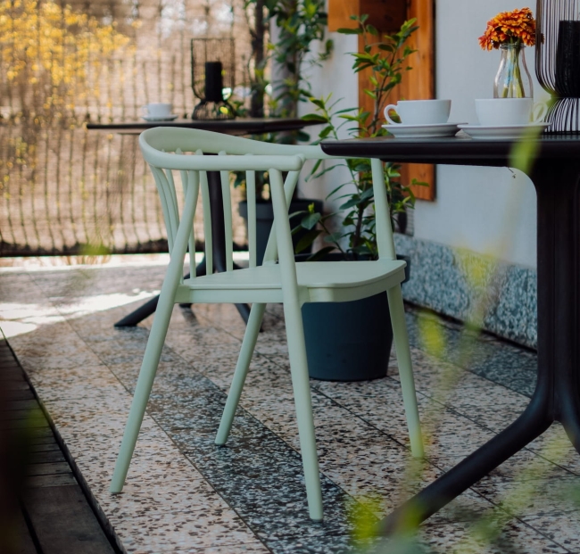 nowoczesne krzesło plastikowe RIVA miętowe