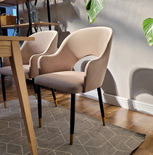 krzesło z podłokietnikiem ZOYA-2 noga czarna